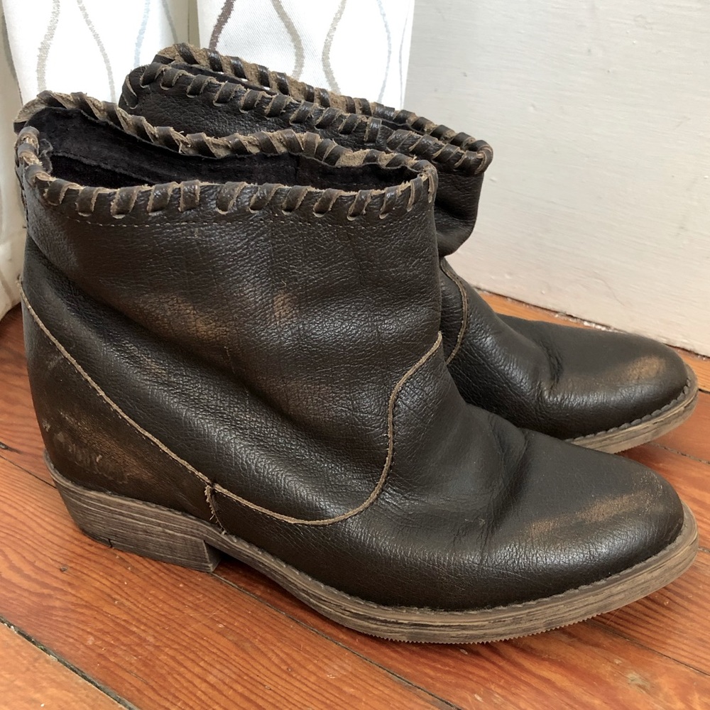 Coolway | Vintage 1990s Cowboy Ankle Booties 👢